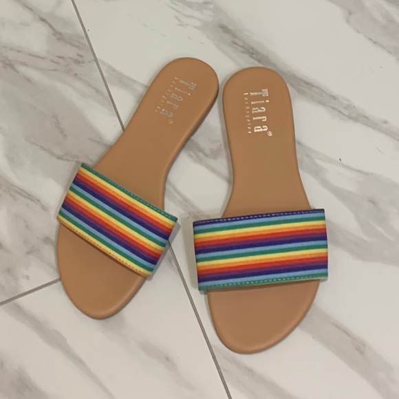 Tiara Shoes - 🌈 Rainbow Slides🌟HP!!
